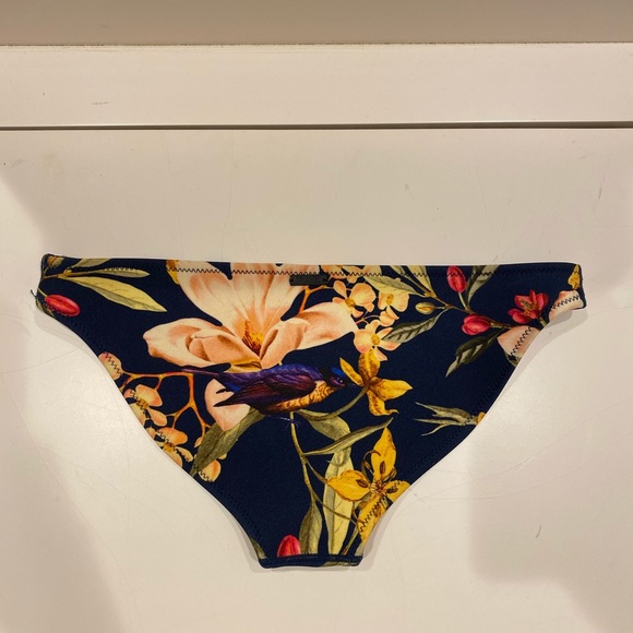 Bikini bottoms - Picture 2 of 3